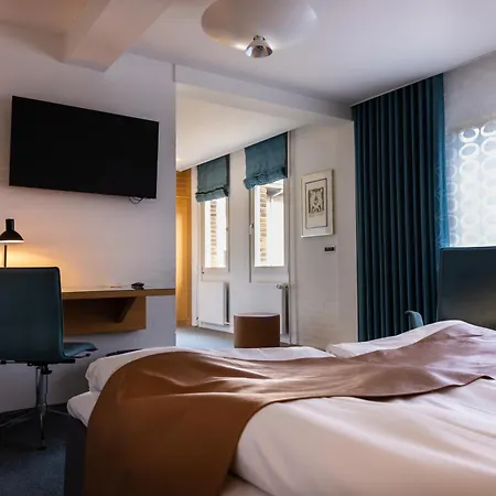 弗雷德里克六世酒店