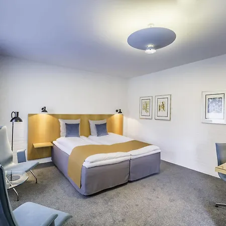 Hotel Frederik Vi's 4*