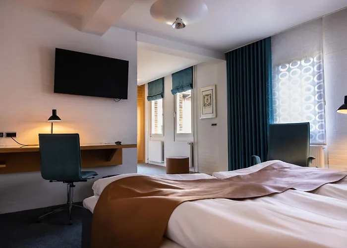 弗雷德里克六世酒店