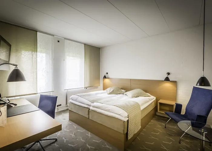 מלון Frederik Vi's 4*